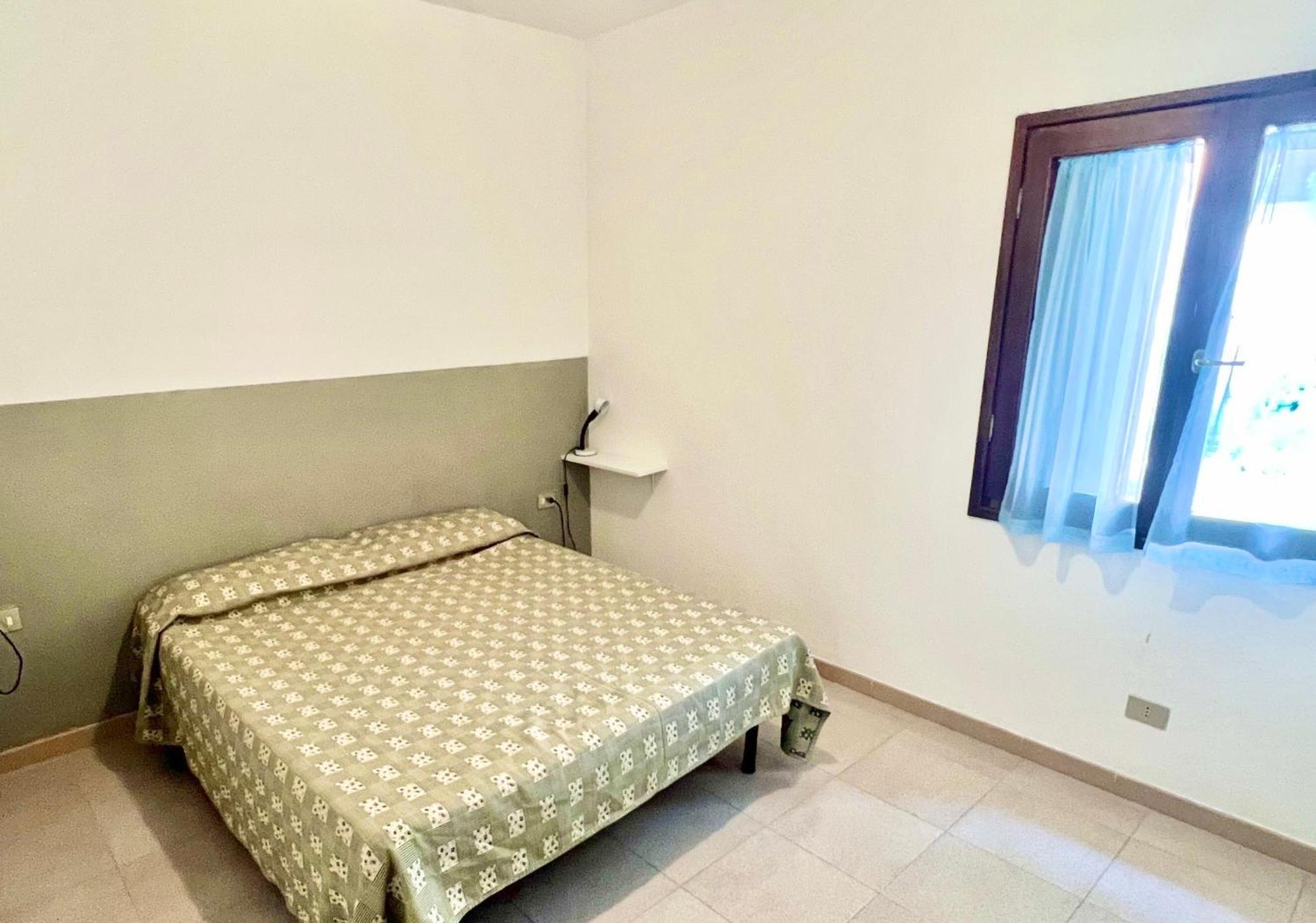 Iss Travel, Gli Asfodeli - Large Apartments With Private Terrace San Teodoro  Bagian luar foto