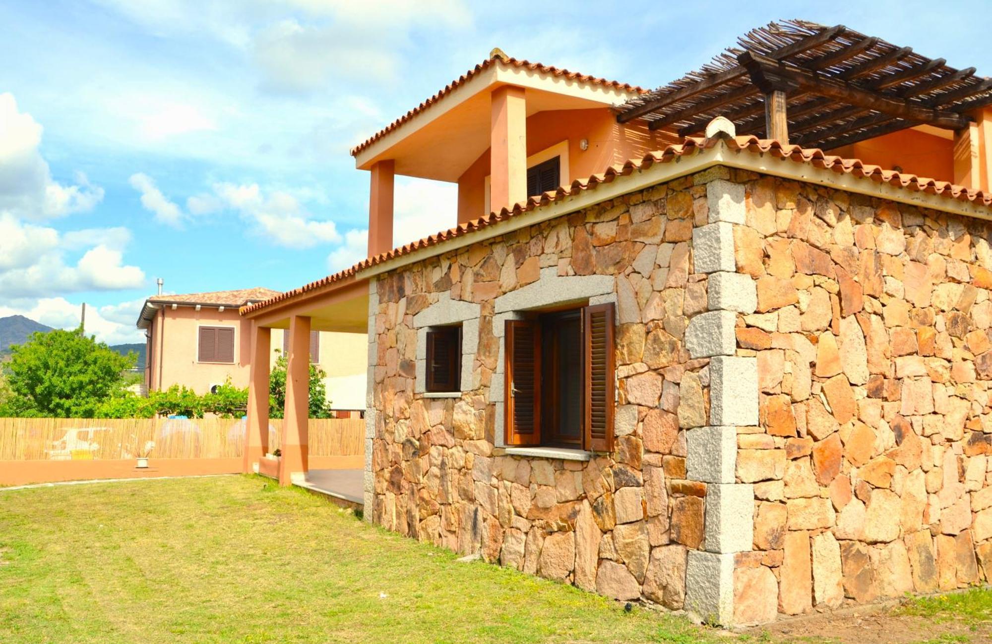 Iss Travel, Gli Asfodeli - Large Apartments With Private Terrace San Teodoro  Bagian luar foto