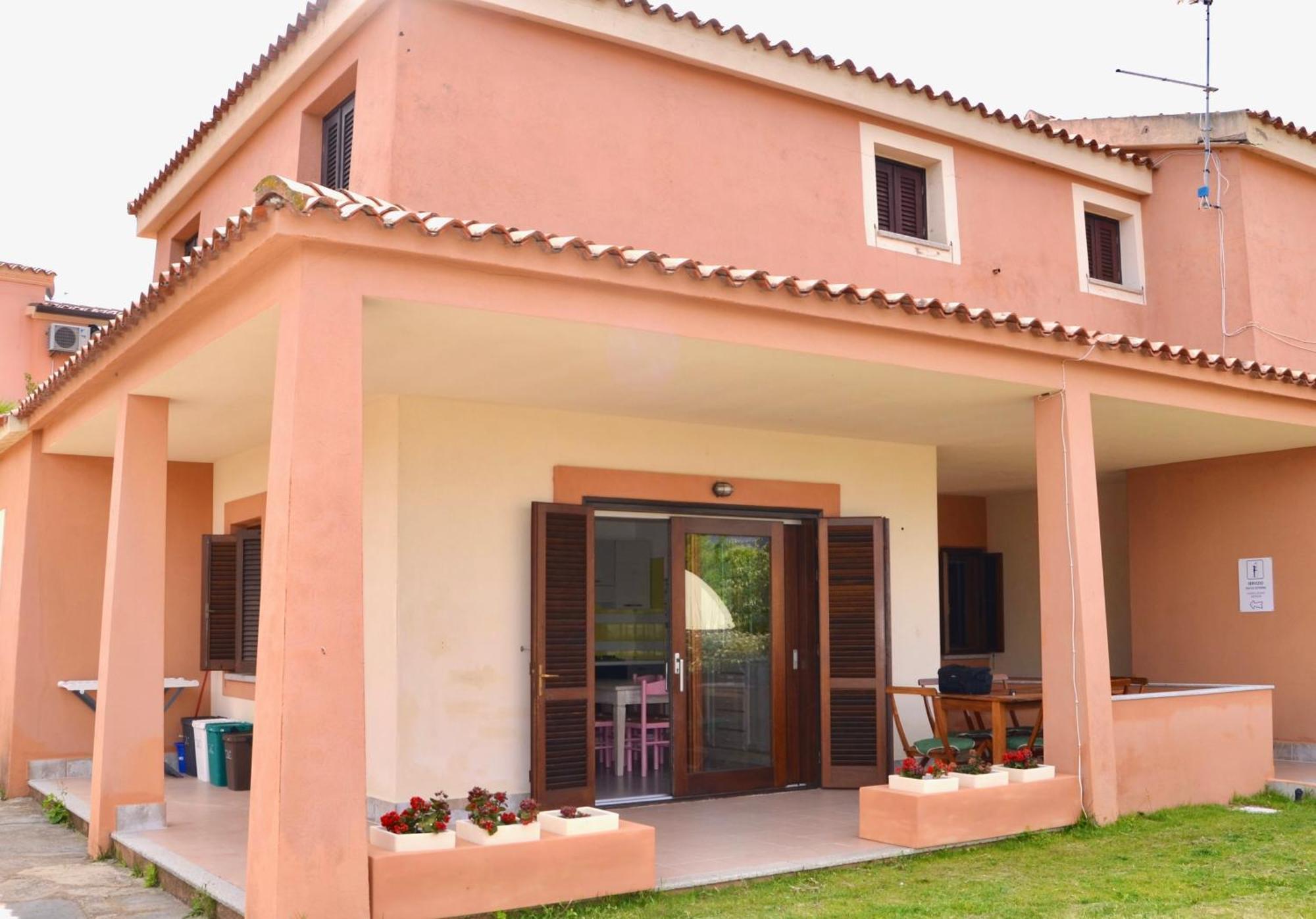 Iss Travel, Gli Asfodeli - Large Apartments With Private Terrace San Teodoro  Bagian luar foto